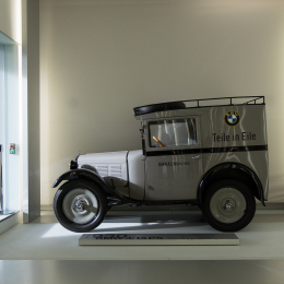 BMW_Museum_und_Welt_20161209_025