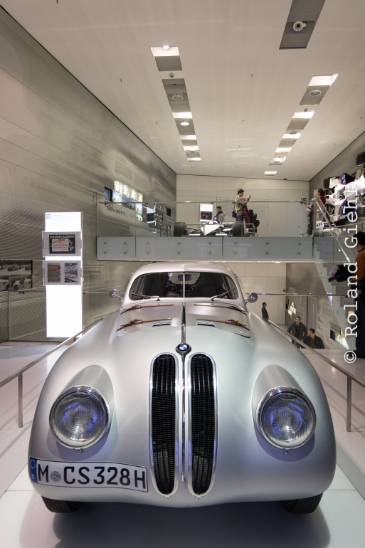 BMW_Museum_und_Welt_20161209_030