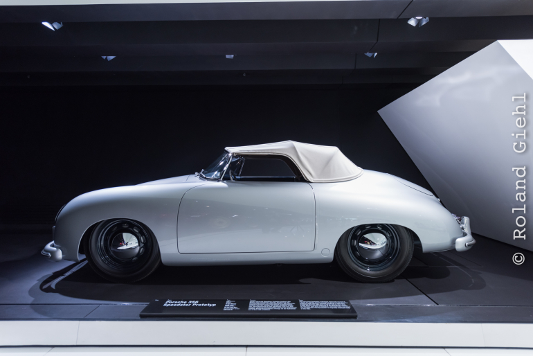 Porsche_Museum_20141122_023