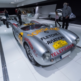 Porsche_Museum_20141122_013