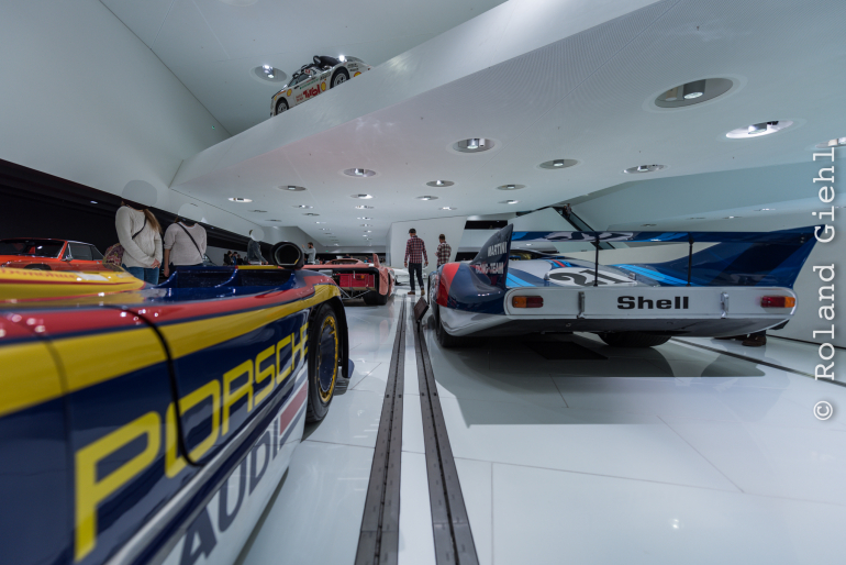 Porsche_Museum_20141122_033