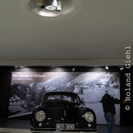 Porsche_Museum_20171105_003